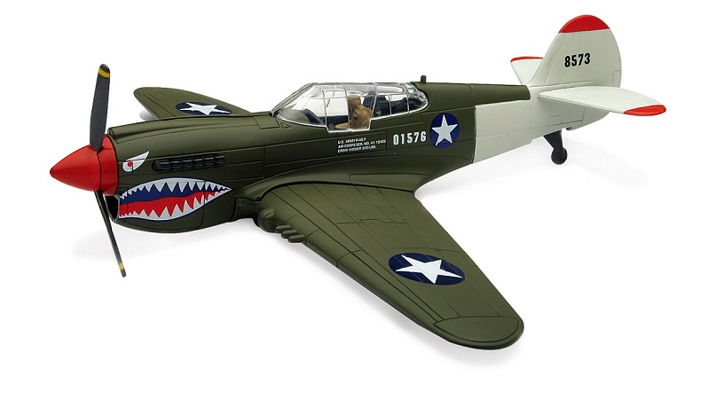 Maquette avion de chasse P-40 (&eacute;chelle 1/48&egrave;me)&#160; 2&egrave;me guerre mondiale